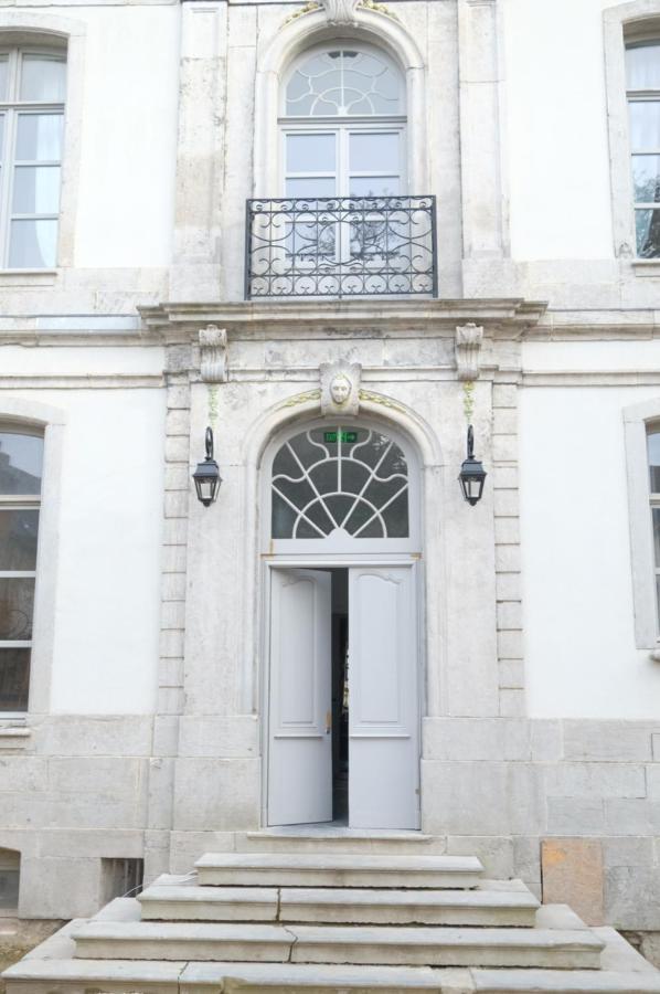 La Maison De La Duchesse De La Valliere - Chambre Rosaline - Parking Prive Gratuit Монс Екстер'єр фото