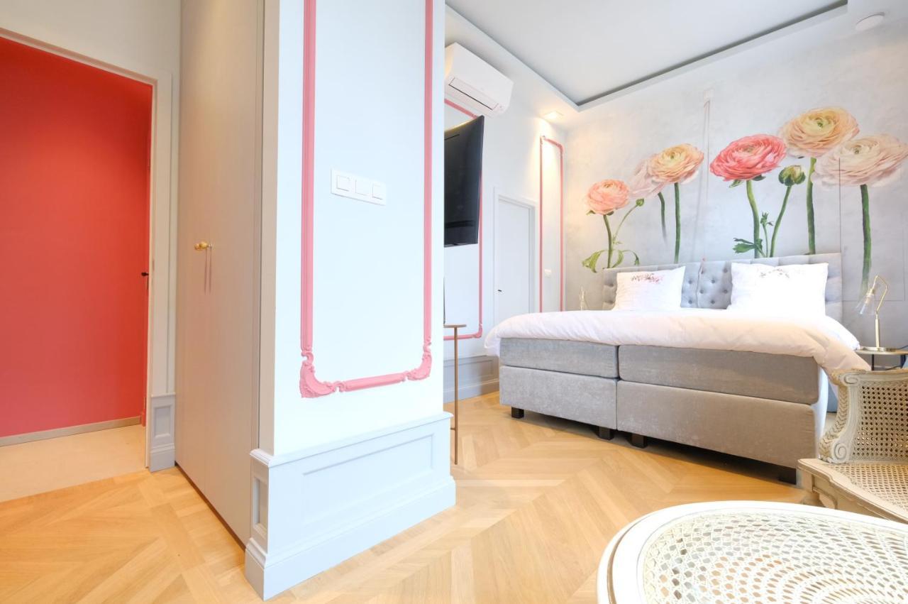 La Maison De La Duchesse De La Valliere - Chambre Rosaline - Parking Prive Gratuit Монс Екстер'єр фото